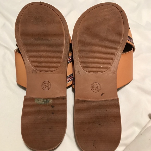 sandals - Picture 3 of 3